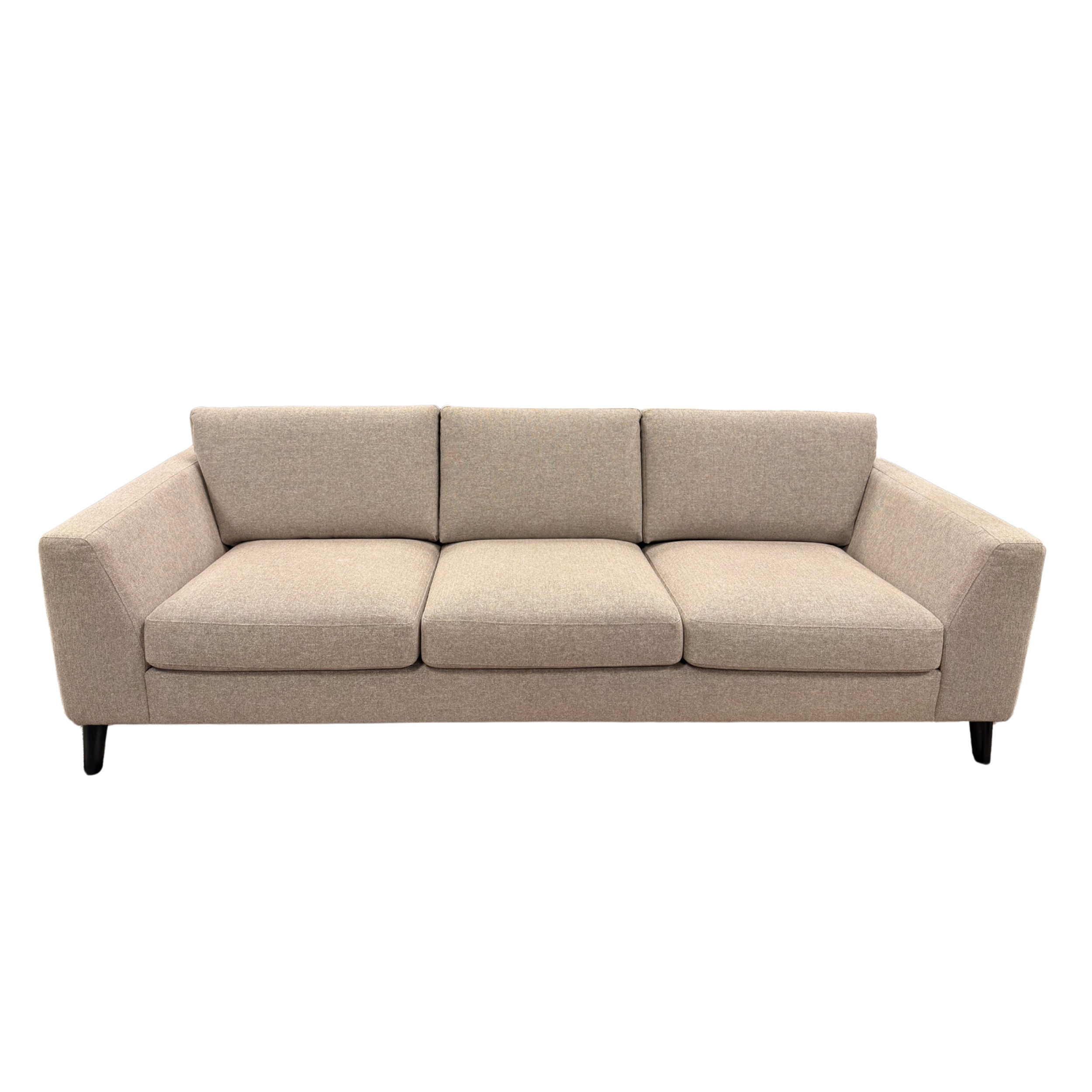 Vilmers_Nordic_Evo_Arm_Sofa