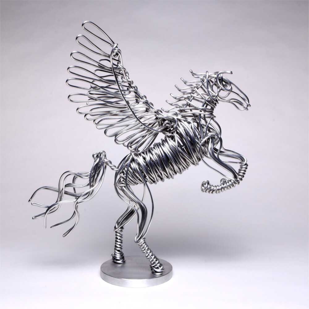 Aluminum_wire_pegasus_horse_sculpture
