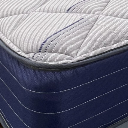 Bowles_Astoria_Resort_Signature_Series_king_mattress