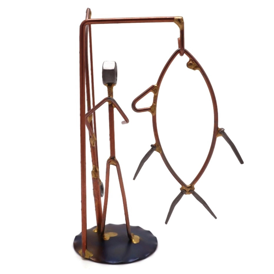 HANDCRAFTED SPORT FISHERMAN WITH TUNA FIGURINE - Image 3