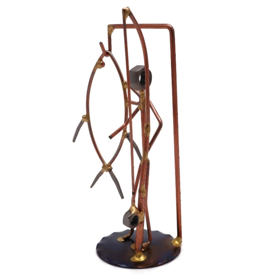 HANDCRAFTED SPORT FISHERMAN WITH TUNA FIGURINE - Image 4
