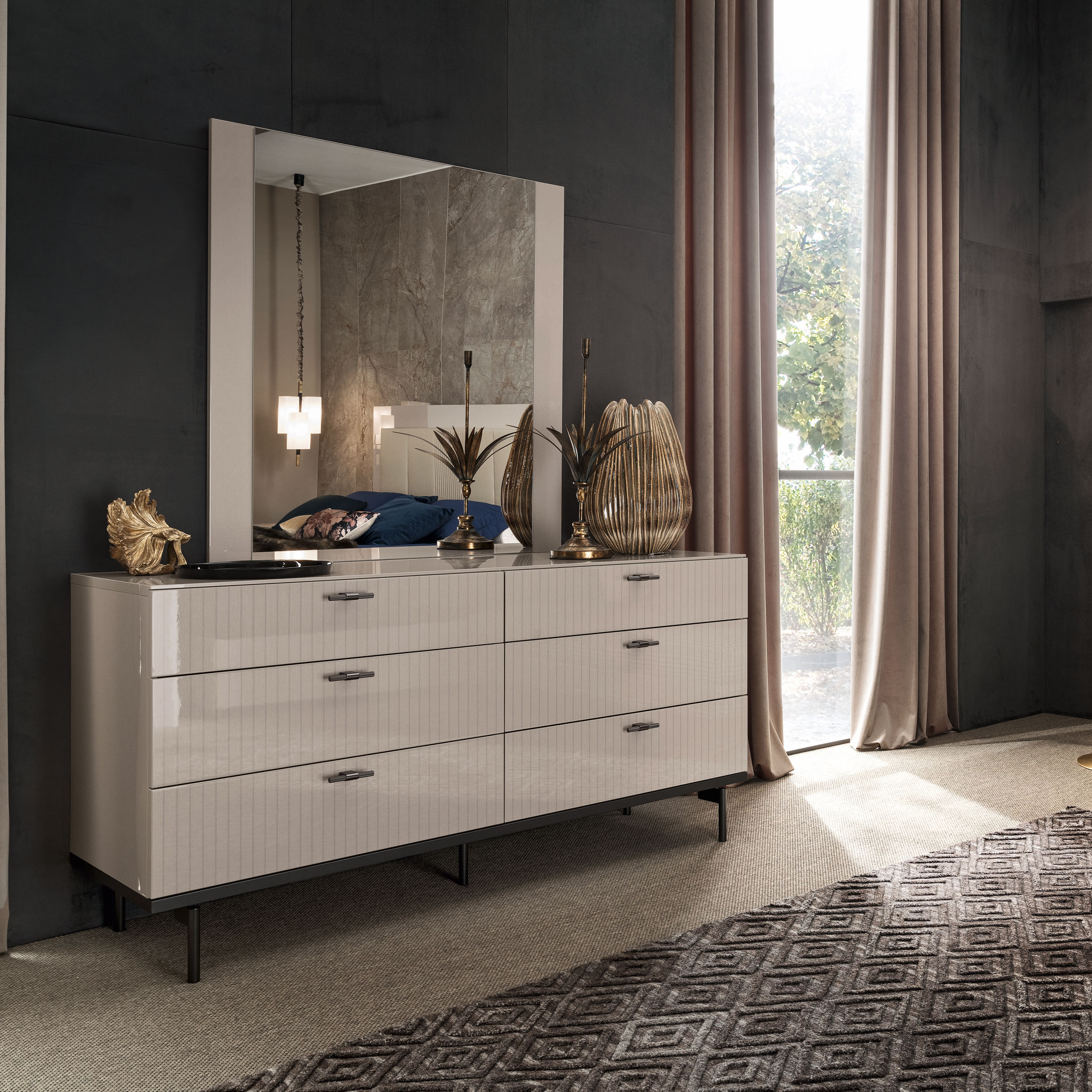 Alf_Italia_Clarie_Dresser_with_Mirror